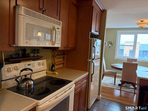 Tiny photo for 893 Farmington Avenue #APT 5H, West Hartford, CT 06119 (MLS # 24149025)