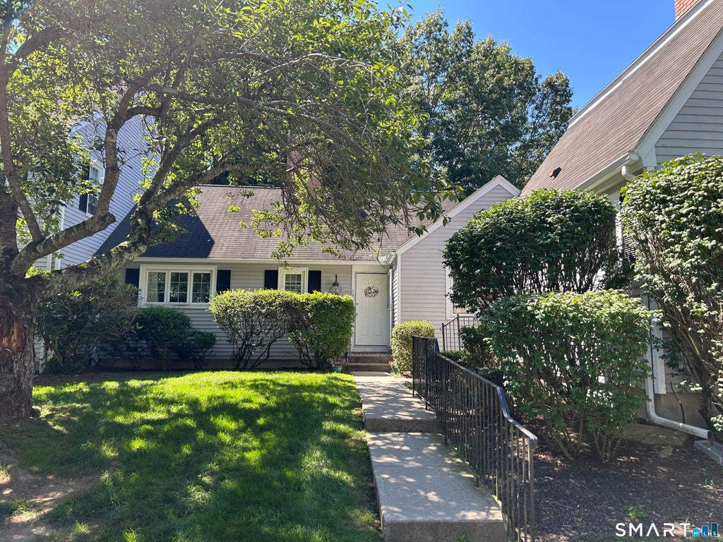 Photo of 24 Patriots Square #24, Mansfield, CT 06250 (MLS # 24207020)