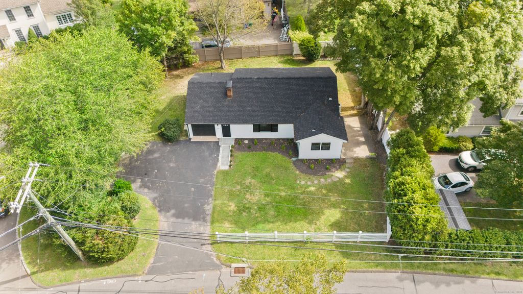 Photo of 101 Parade Hill Road, New Canaan, CT 06840 (MLS # 24126492)