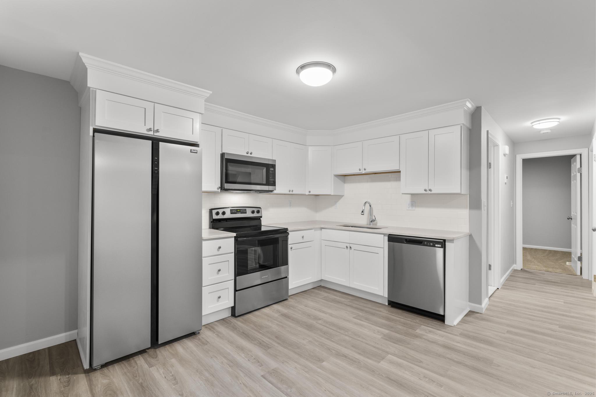 51 Midhill Drive, Hamden, Connecticut image 7