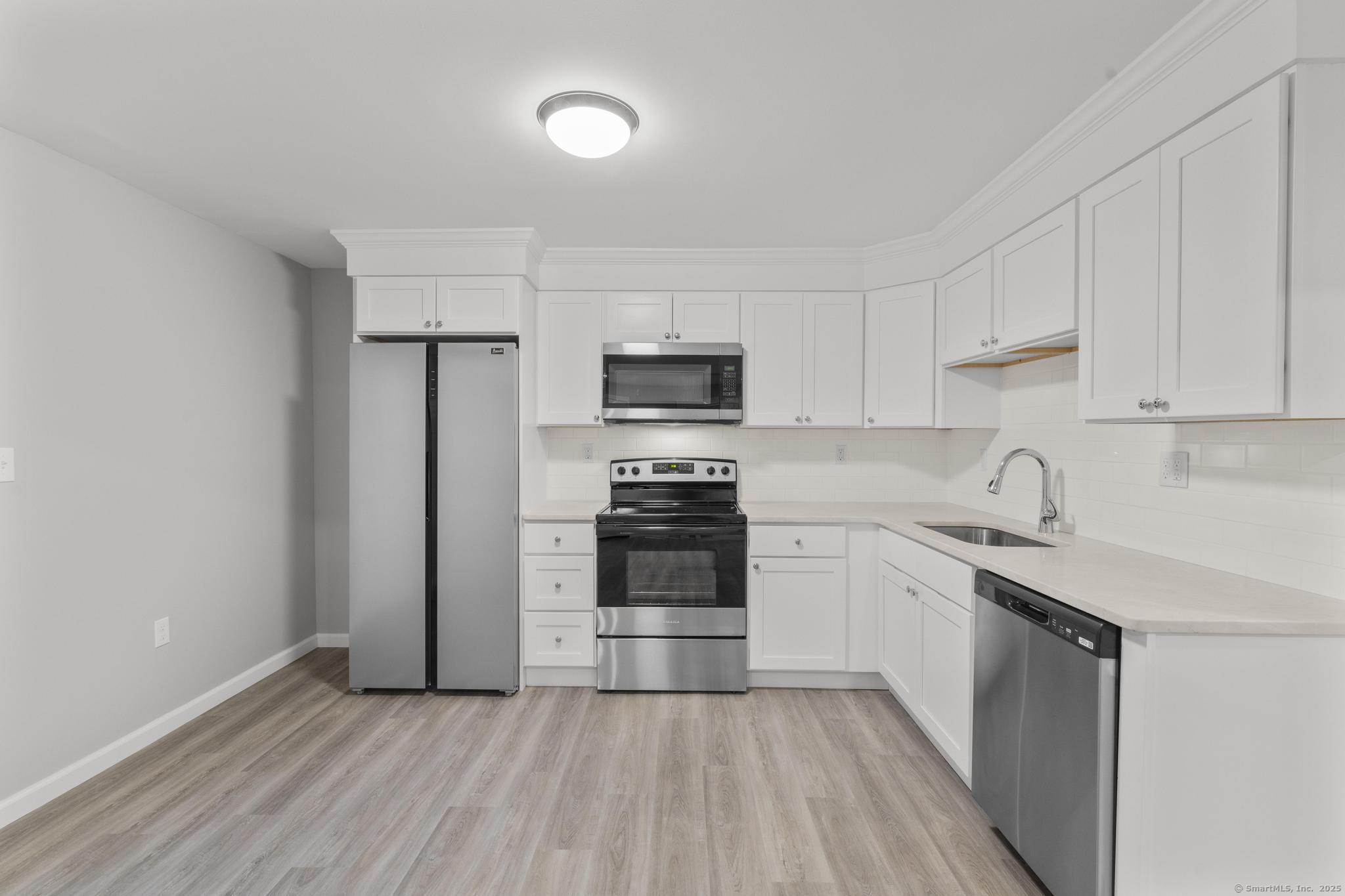 51 Midhill Drive, Hamden, Connecticut image 8