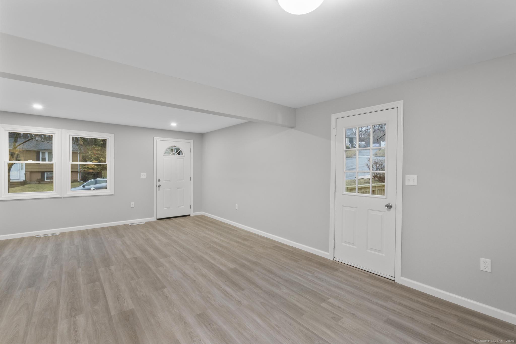 51 Midhill Drive, Hamden, Connecticut image 9