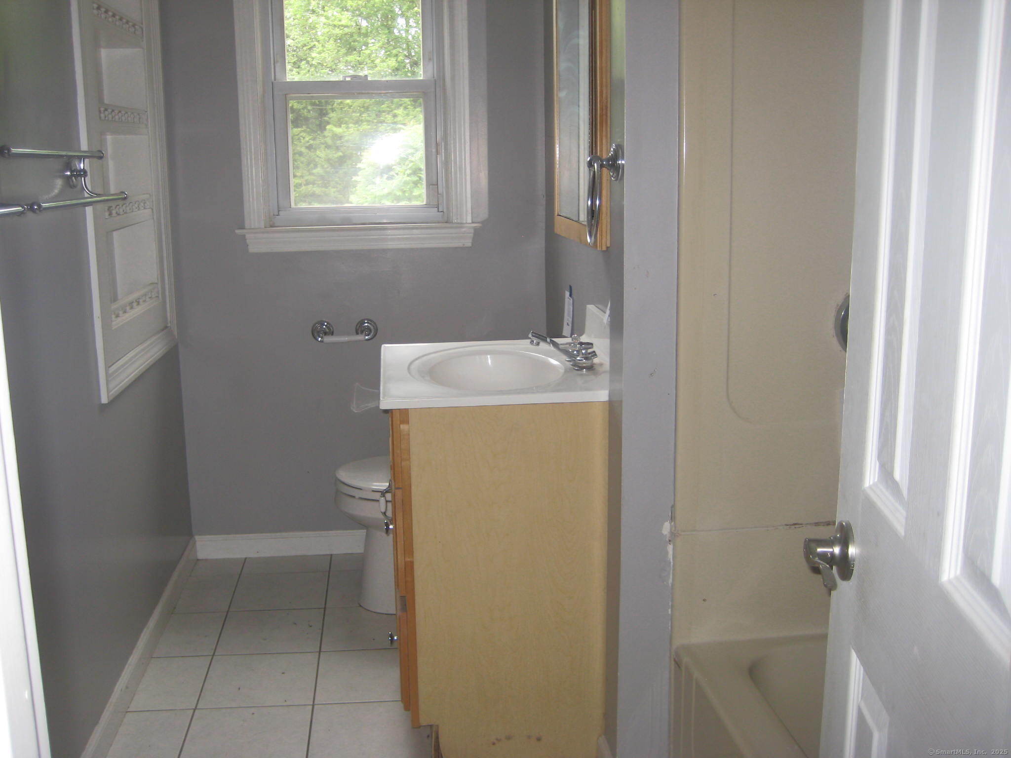 23 Tamarac Road, Wallingford, Connecticut image 8