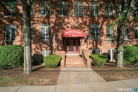Photo of 319 New Britain Road #126, Berlin, CT 06037 (MLS # 24200672)