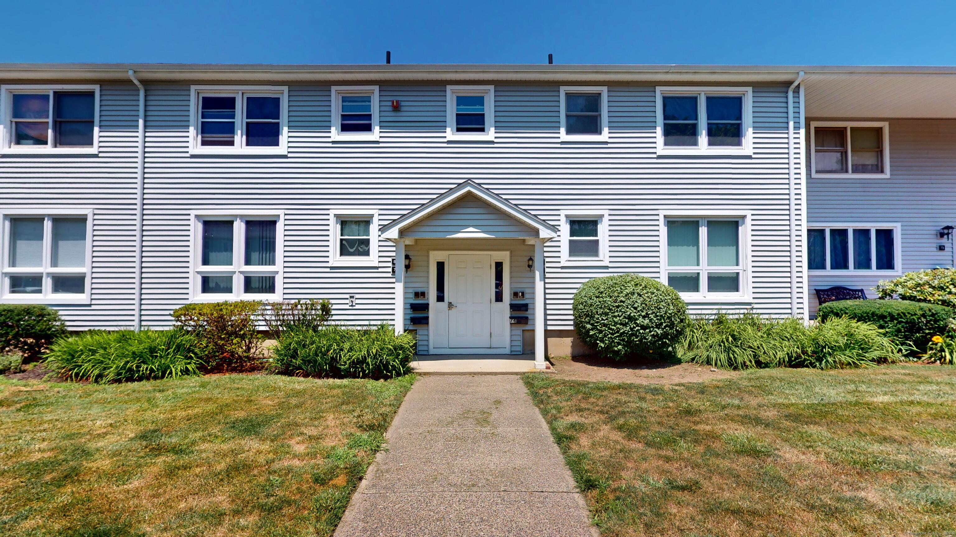 Rental Property at 82 Carriage Path 82, Milford, Connecticut - Bedrooms: 2 
Bathrooms: 1 
Rooms: 4  - $2,300 MO.