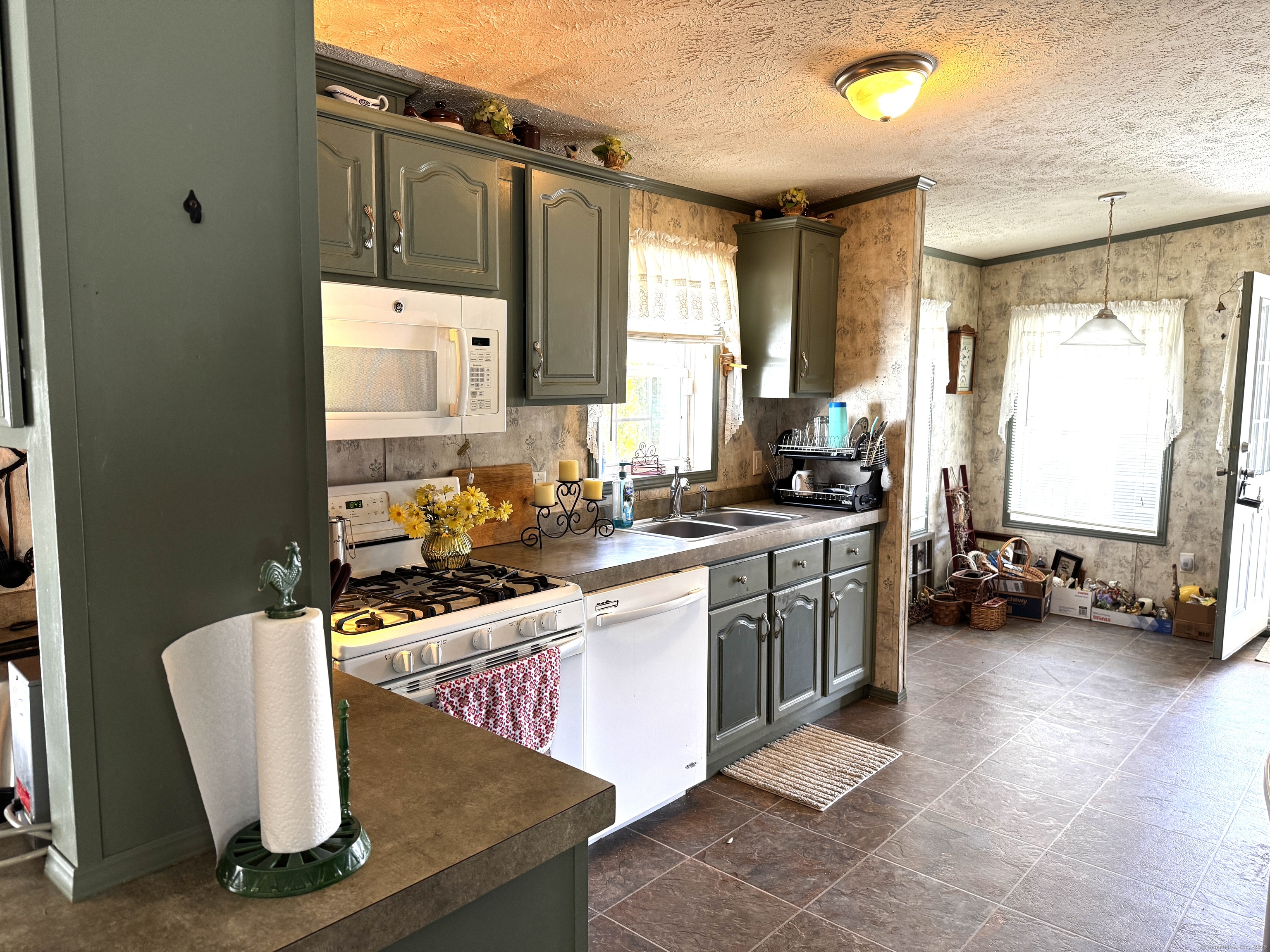 93 Erin Drive, Plainfield, Connecticut image 12