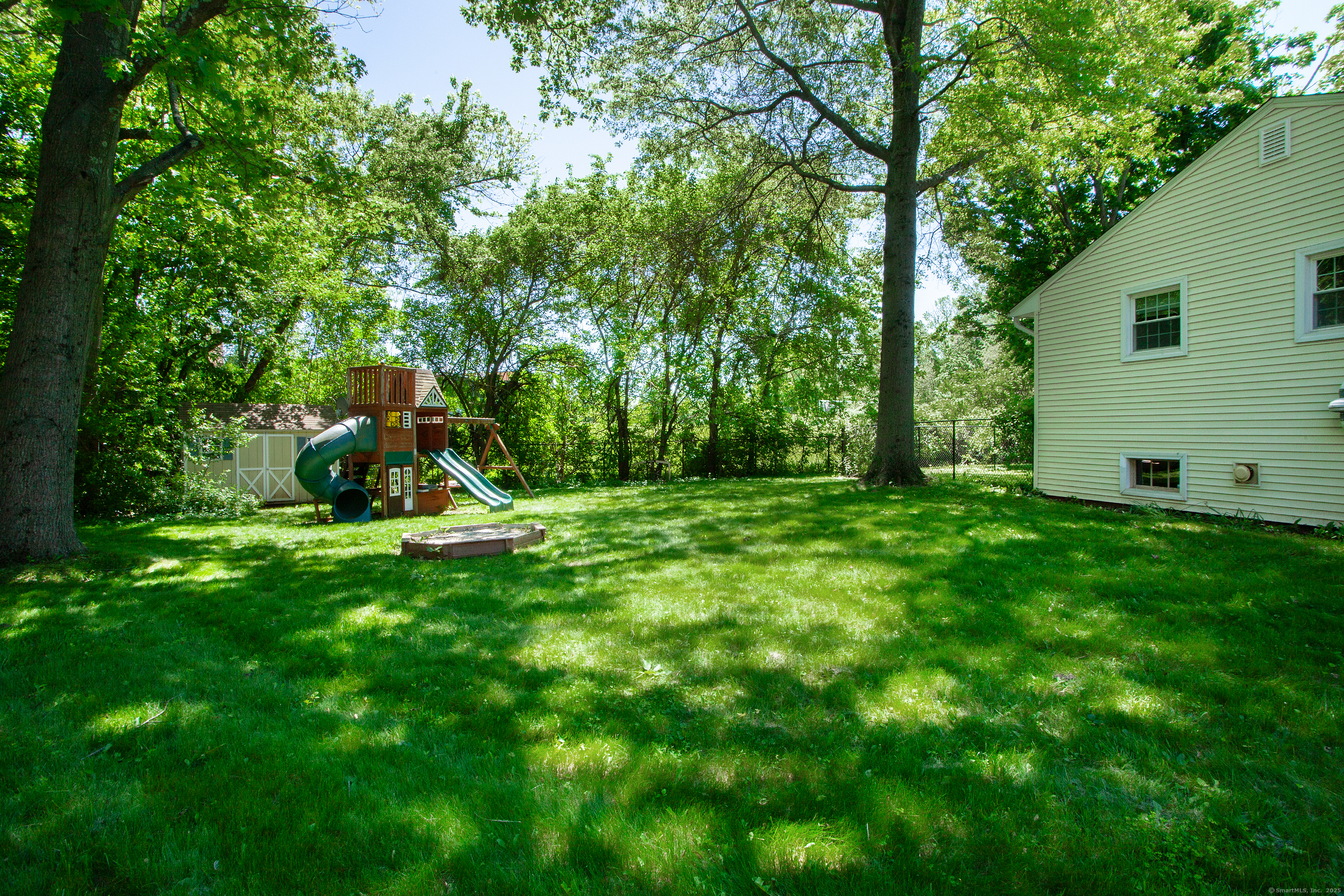 24 Shady Brook Drive, West Hartford, Connecticut image 12
