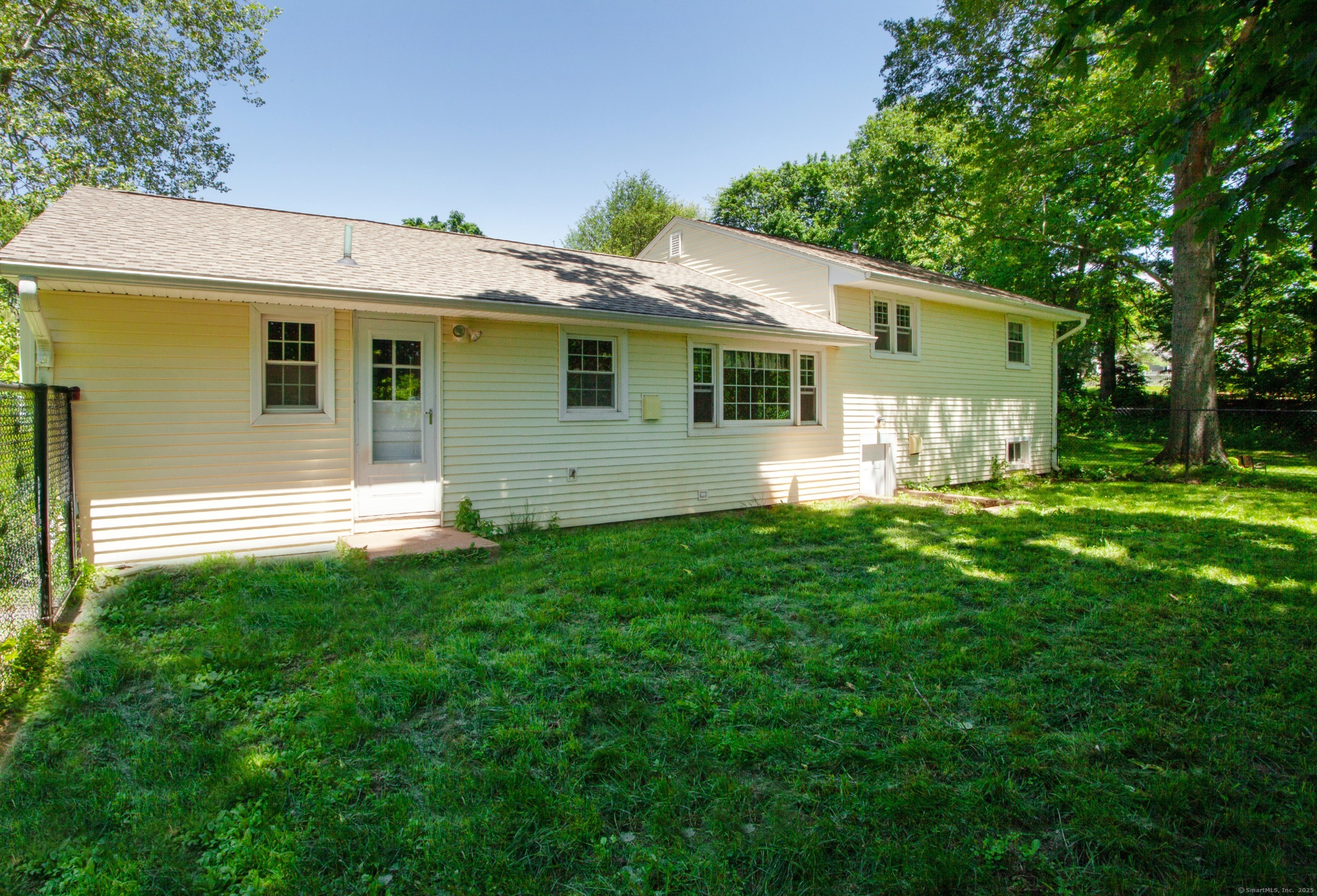 24 Shady Brook Drive, West Hartford, Connecticut image 11