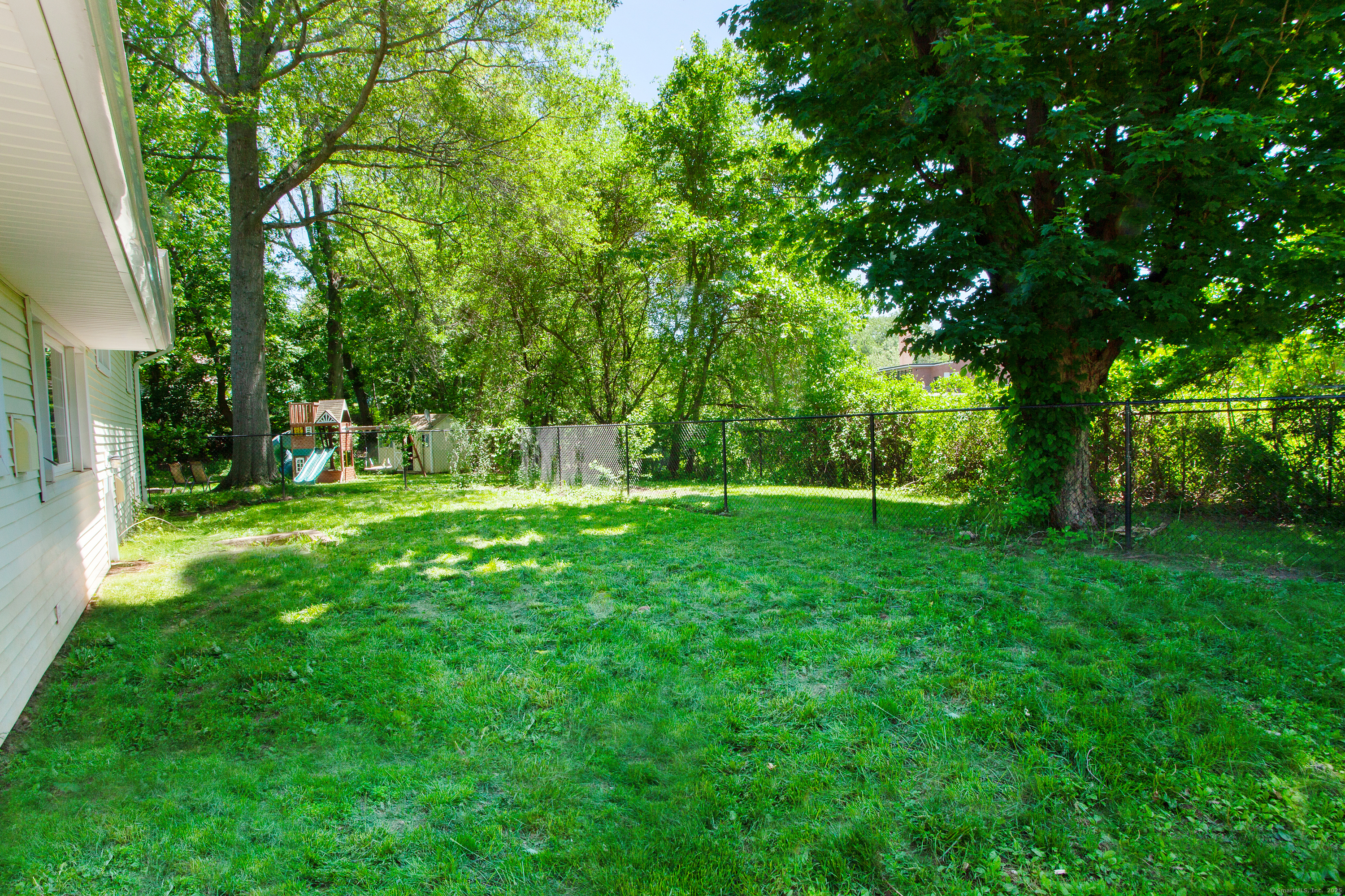 24 Shady Brook Drive, West Hartford, Connecticut image 13