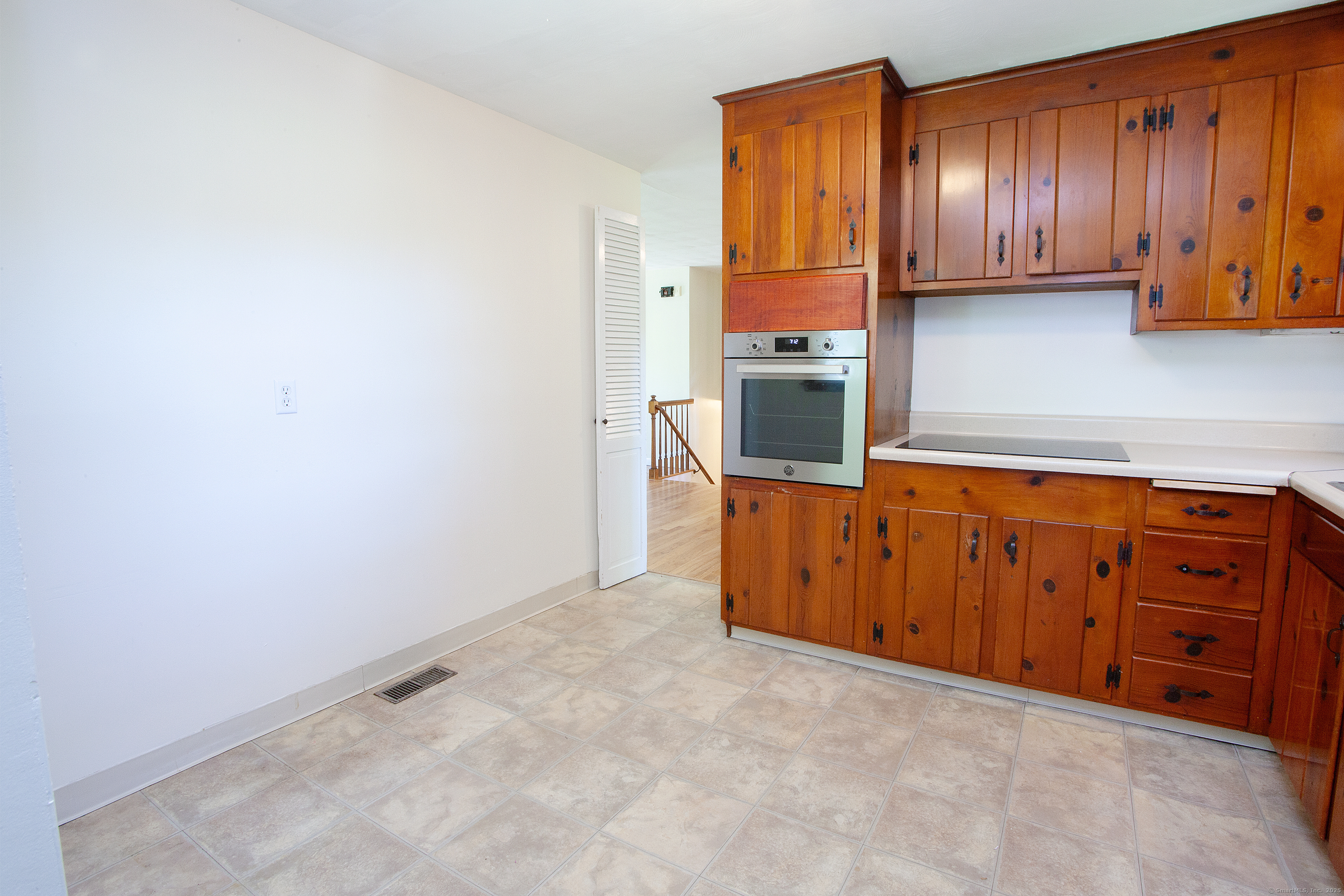 24 Shady Brook Drive, West Hartford, Connecticut image 22