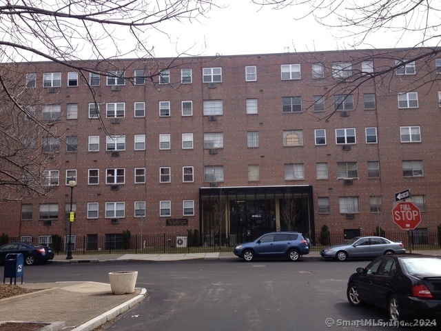 40 Owen Street Apt D11, Hartford, Connecticut - 1 Bedrooms  
1 Bathrooms  
3 Rooms - 