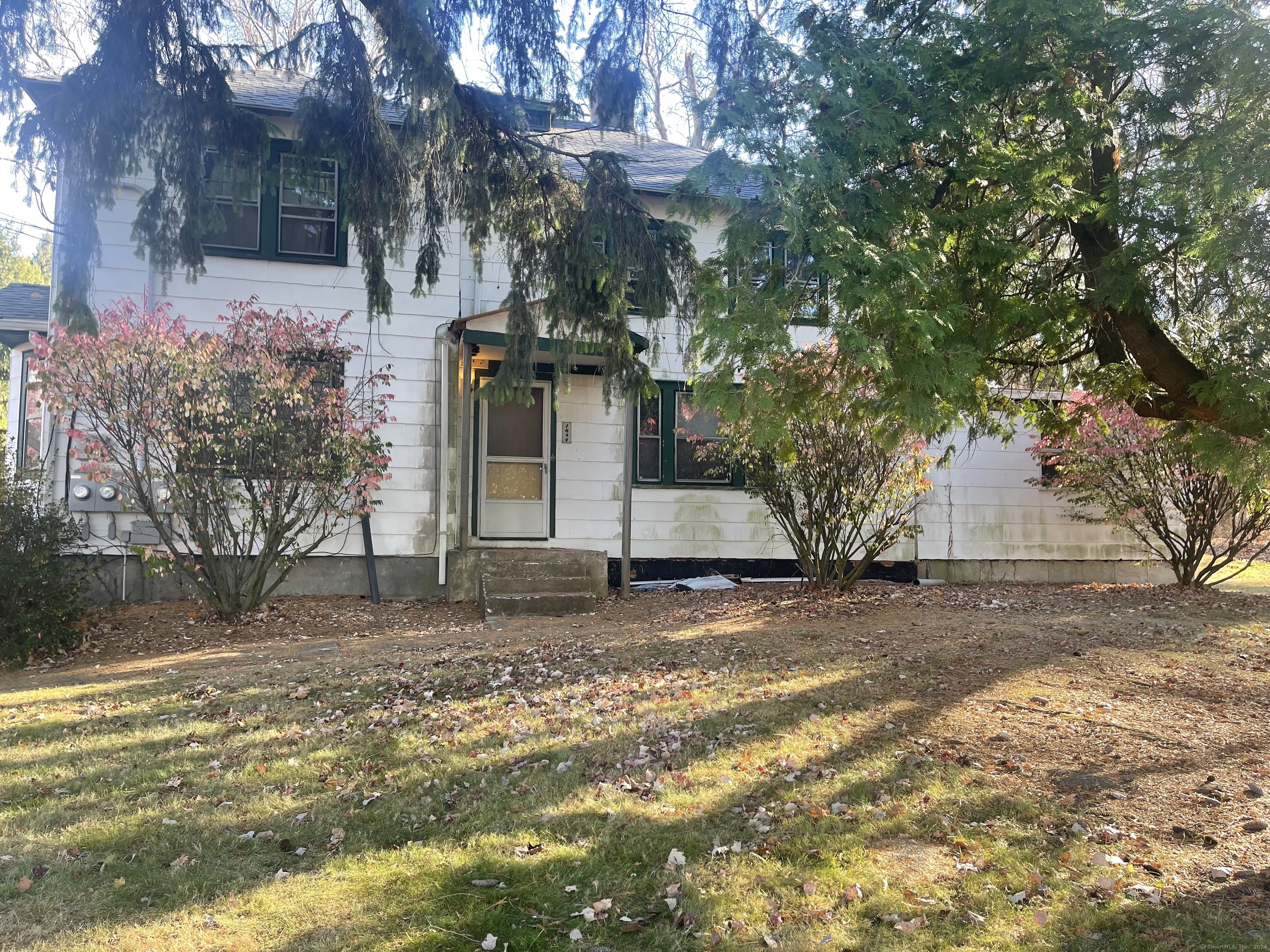 1844 Main Street, East Hartford, Connecticut - 5 Bedrooms  
4 Bathrooms  
15 Rooms - 