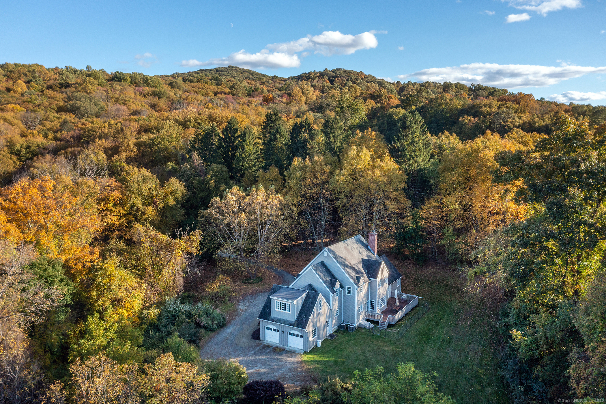Property for Sale at Diamond Lane, New Milford, Connecticut - Bedrooms: 4 
Bathrooms: 3 
Rooms: 9  - $699,000