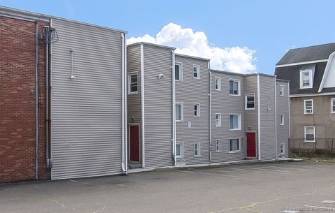 Tiny photo for 36 Woodbury Avenue #1C, Norwalk, CT 06850 (MLS # 24136478)