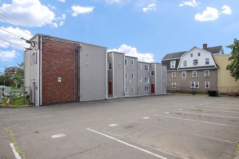 Tiny photo for 36 Woodbury Avenue #1C, Norwalk, CT 06850 (MLS # 24136478)