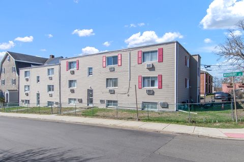 Tiny photo for 36 Woodbury Avenue #1C, Norwalk, CT 06850 (MLS # 24136478)