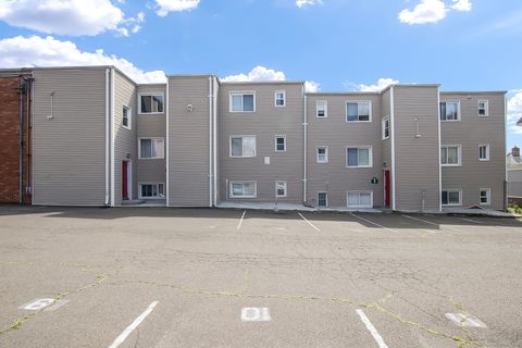 Tiny photo for 36 Woodbury Avenue #1C, Norwalk, CT 06850 (MLS # 24136478)