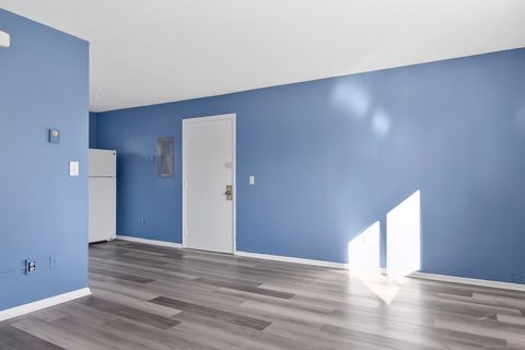 Tiny photo for 36 Woodbury Avenue #1C, Norwalk, CT 06850 (MLS # 24136478)