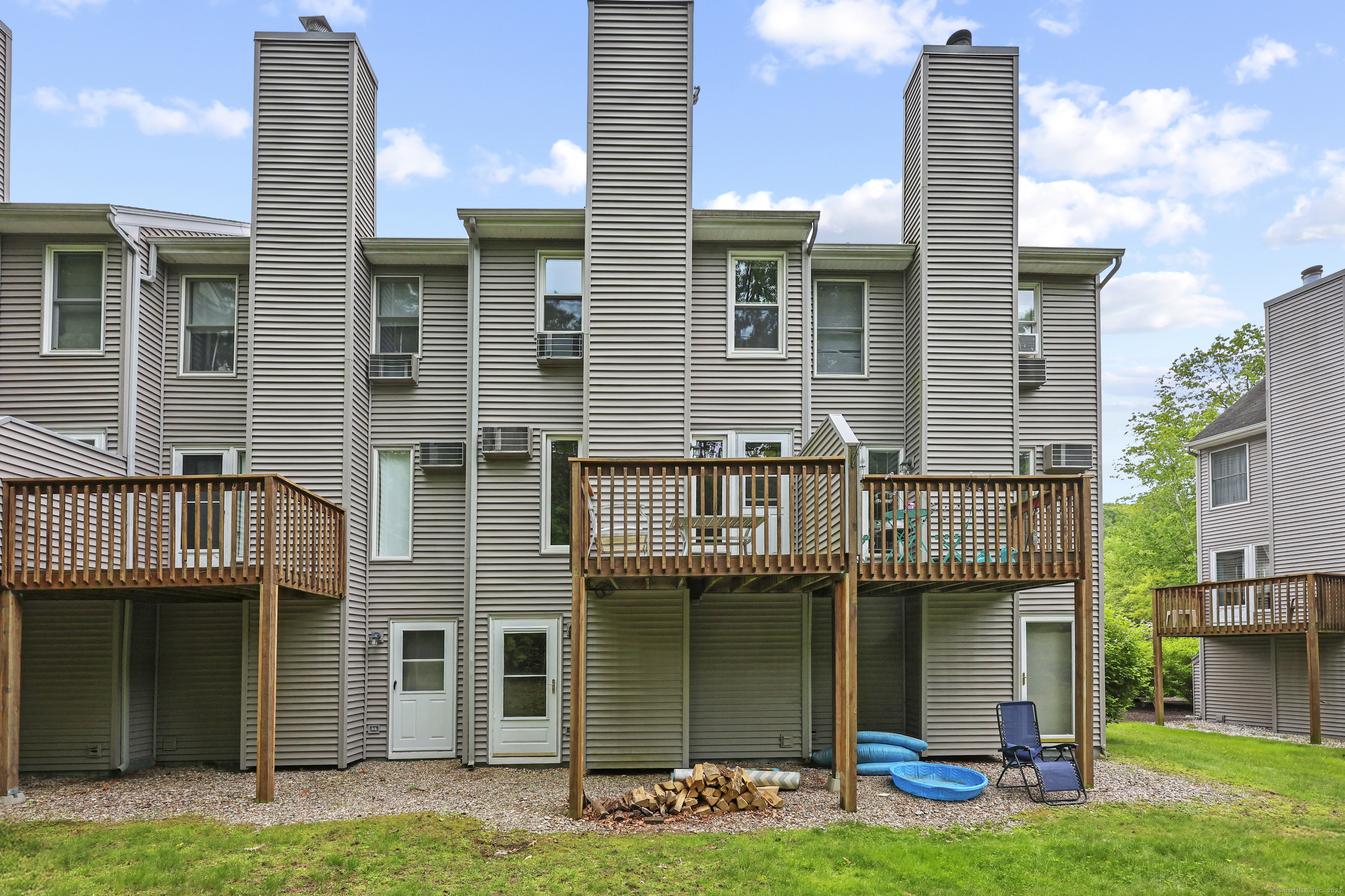 Torrington, Connecticut 06790, United States, 2 Bedrooms Bedrooms, ,2 BathroomsBathrooms,Residential,Active,150251