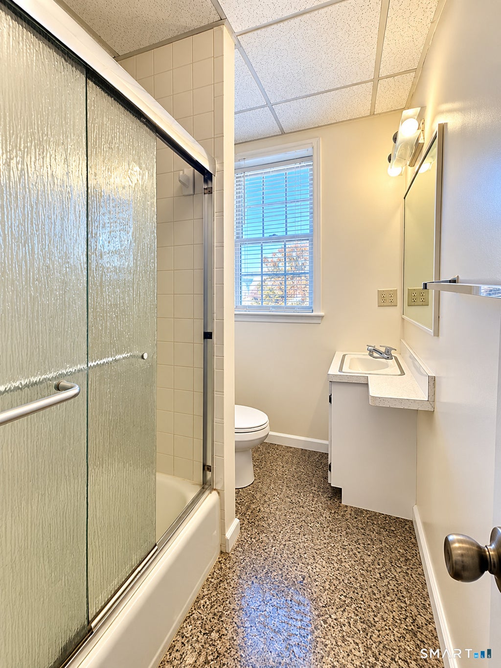 Photo of 833 Summer Street #3E, Stamford, CT 06901 (MLS # 24215060)