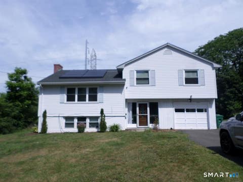 Photo of 7 Craigmore Road, Bloomfield, CT 06002 (MLS # 24197562)
