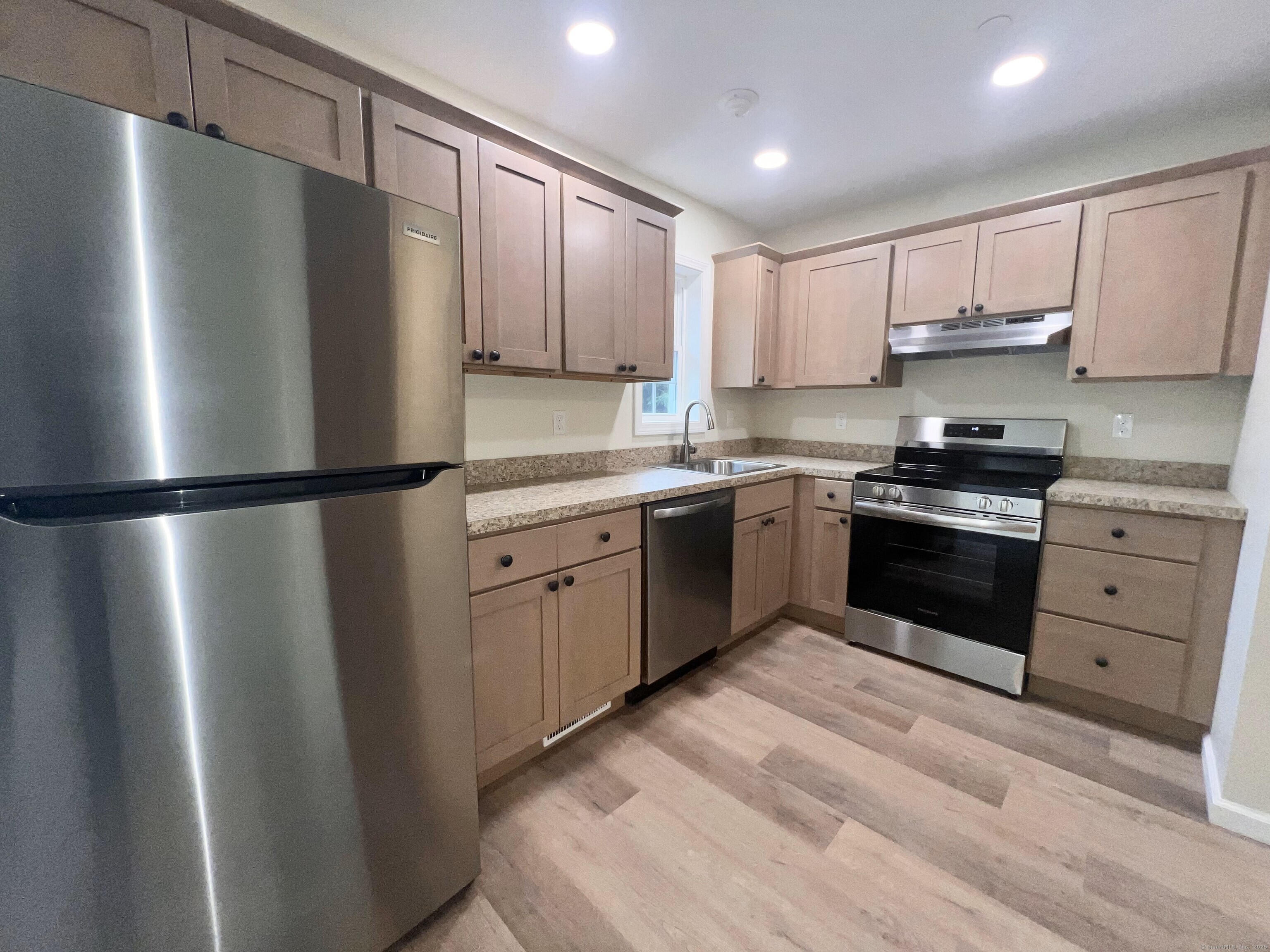 145 Lantern Park Drive #6, Naugatuck, Connecticut image 3