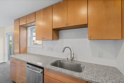 Tiny photo for 466 Middletown Avenue #APT 8, New Haven, CT 06513 (MLS # 24134324)
