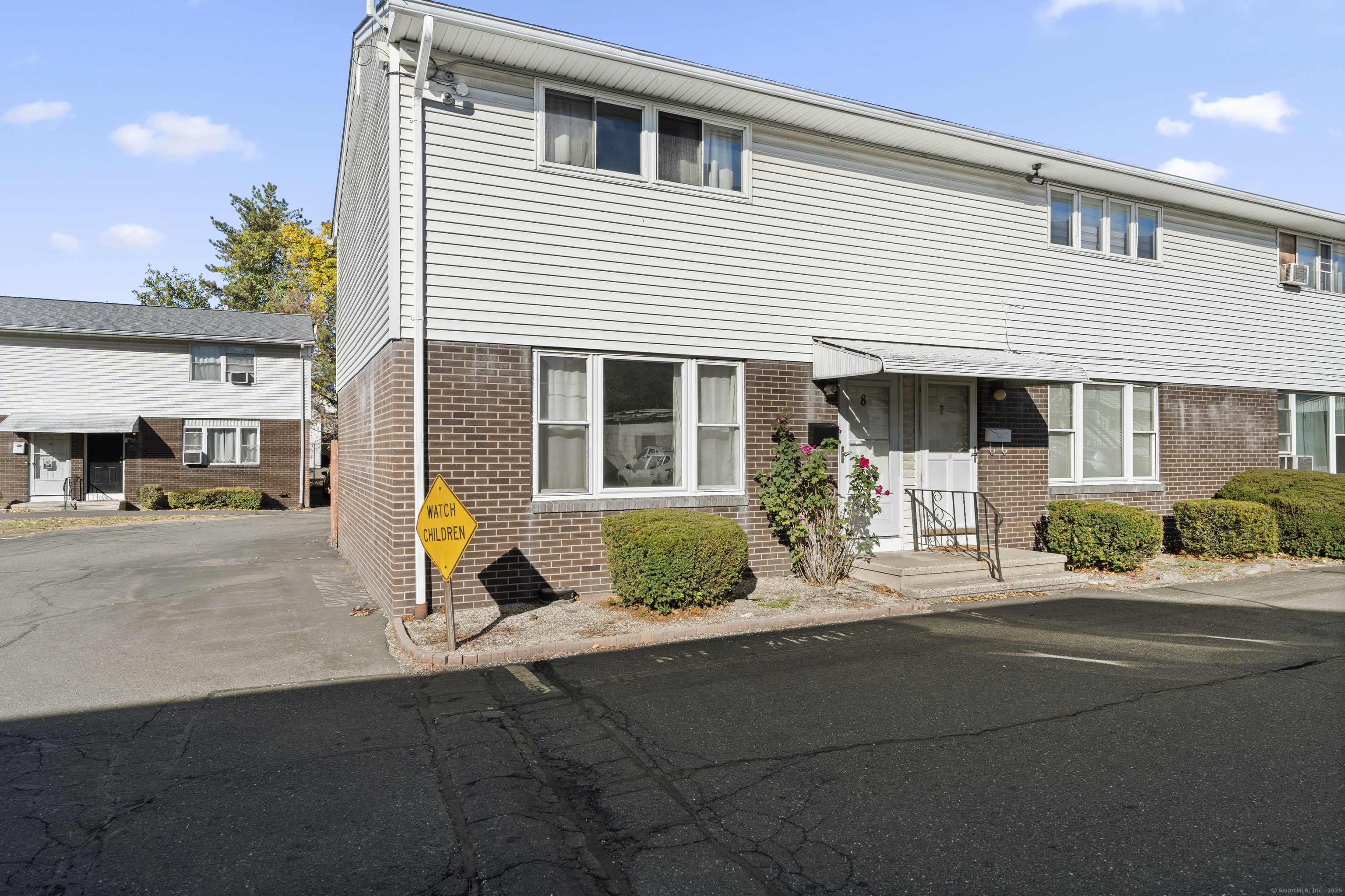 466 Middletown Avenue APT 8