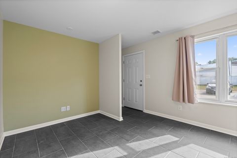 Tiny photo for 466 Middletown Avenue #APT 8, New Haven, CT 06513 (MLS # 24134324)