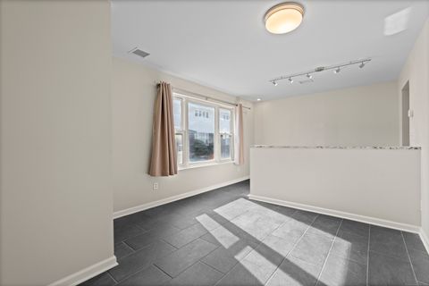Tiny photo for 466 Middletown Avenue #APT 8, New Haven, CT 06513 (MLS # 24134324)