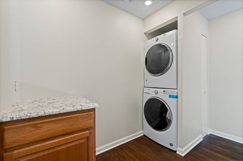 Tiny photo for 466 Middletown Avenue #APT 8, New Haven, CT 06513 (MLS # 24134324)