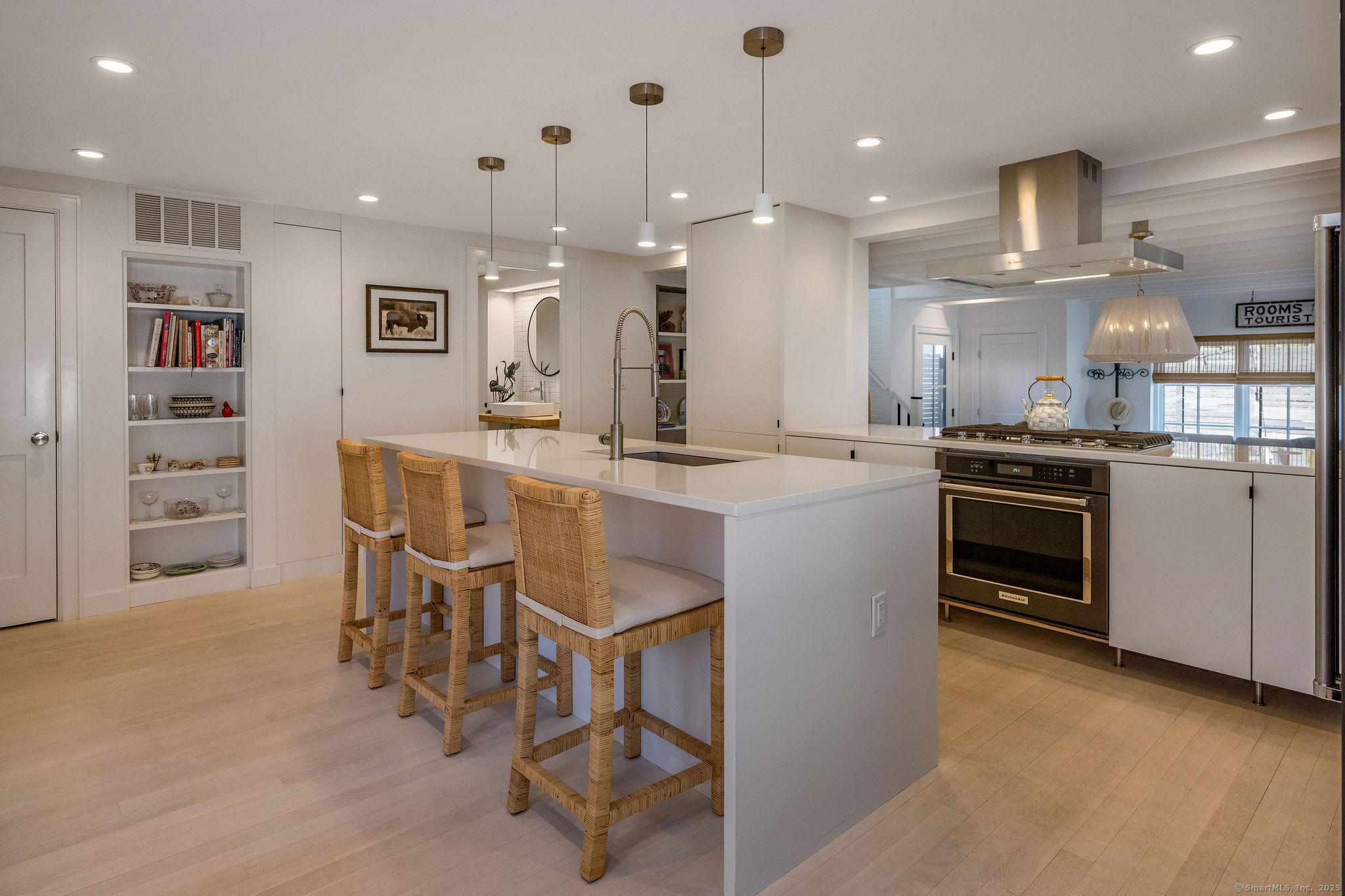 875 Boston Post Road #APT 3, Madison, Connecticut image 12