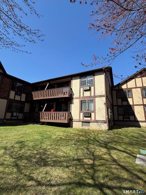 Tiny photo for 364 Foxwood Lane #364, Milford, CT 06461 (MLS # 24165205)