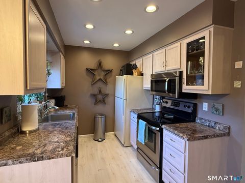 Tiny photo for 364 Foxwood Lane #364, Milford, CT 06461 (MLS # 24165205)