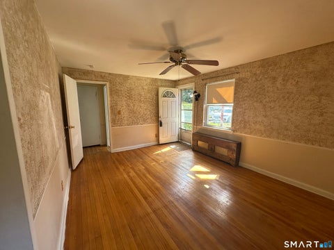 Photo of 241 Seaton Road #2, Stamford, CT 06902 (MLS # 24210592)