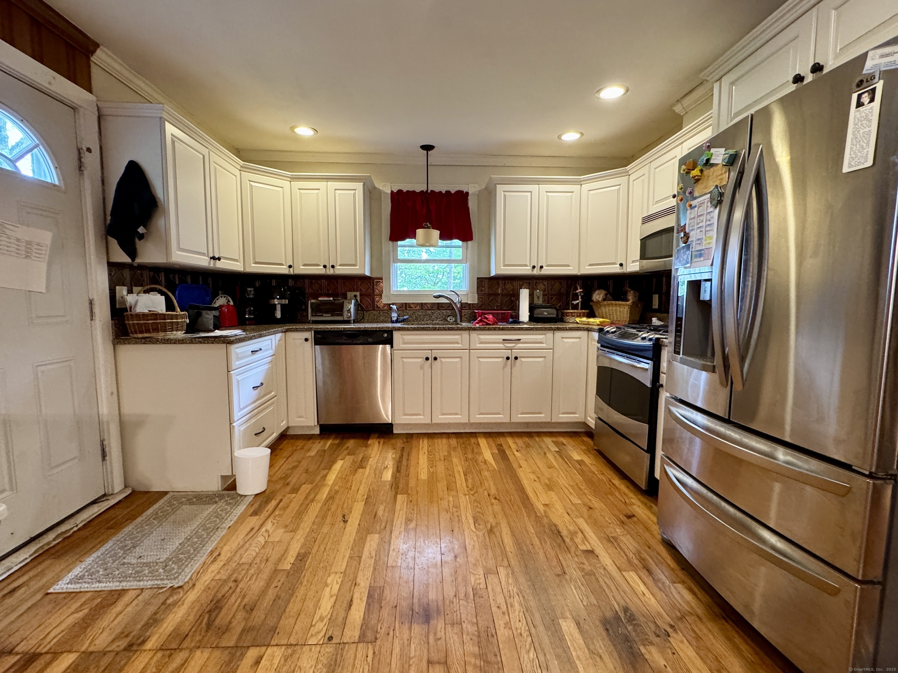 492 Providence New London Turnpike, North Stonington, Connecticut image 9