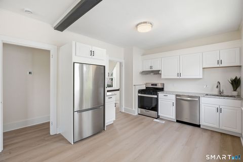 Multifamily For Rent - 84 Sherwood Place #2<br/> Greenwich, CT 06830