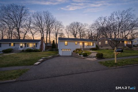 Photo of 9 Cobblers Lane, Norwalk, CT 06851 (MLS # 24163731)