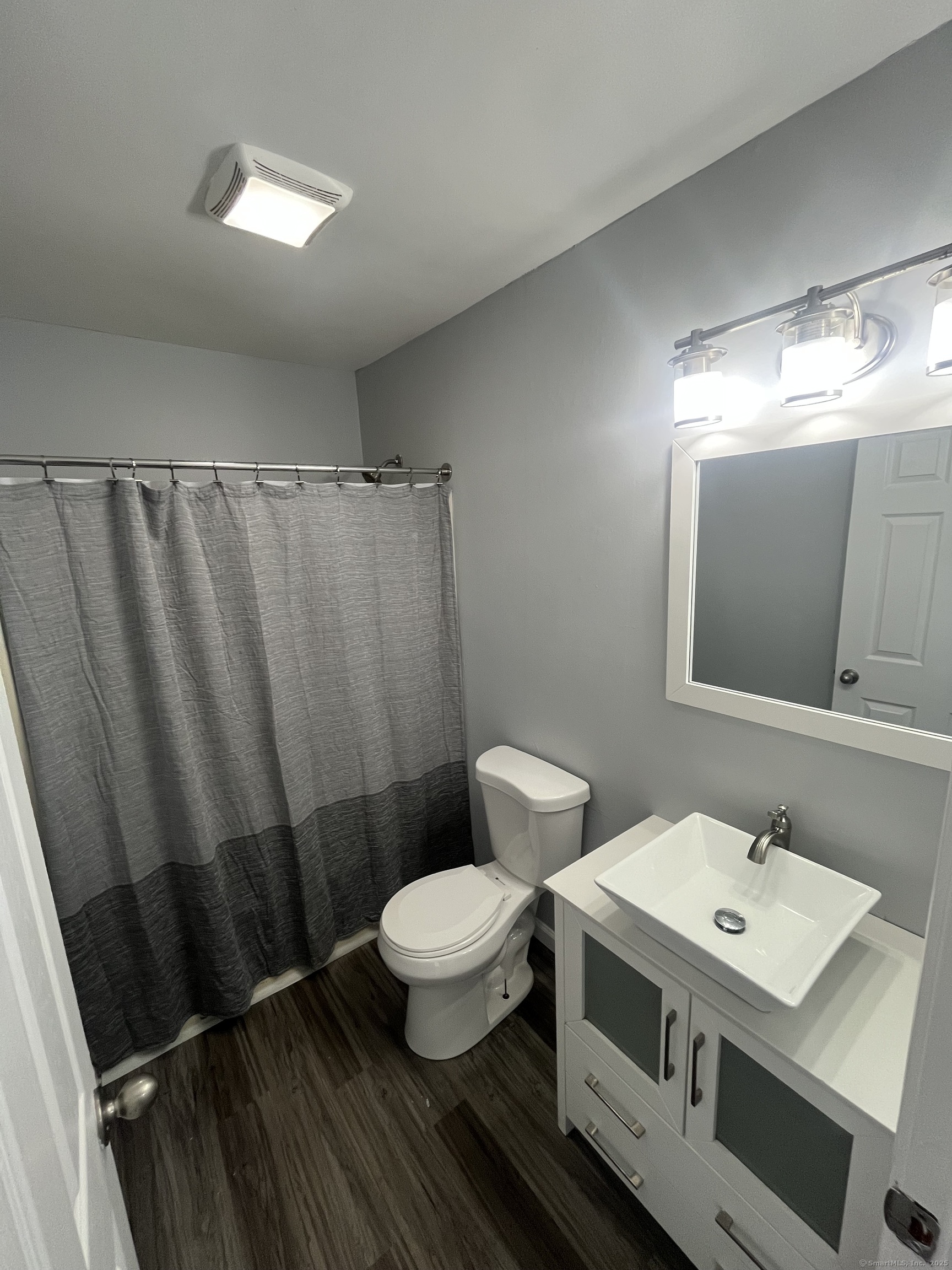 18 Dallas Terrace #APT 1, Waterbury, Connecticut image 8