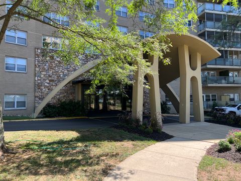 Photo of 2600 Park Avenue #6Y, Bridgeport, CT 06604 (MLS # 24126916)