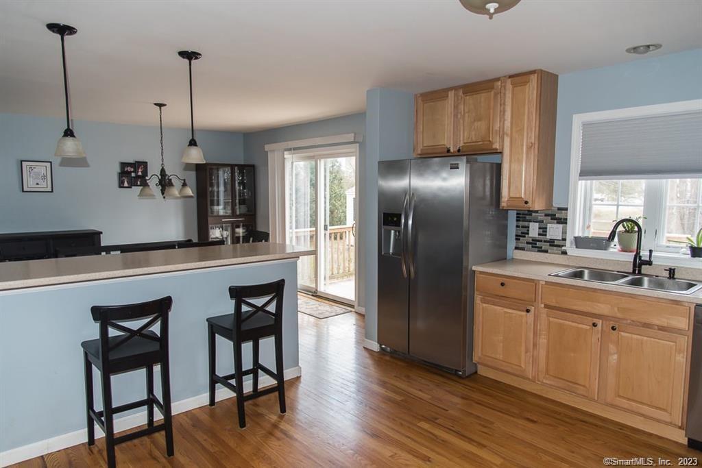 Photo 7 of 40 of 31 Fawn Meadow Drive house