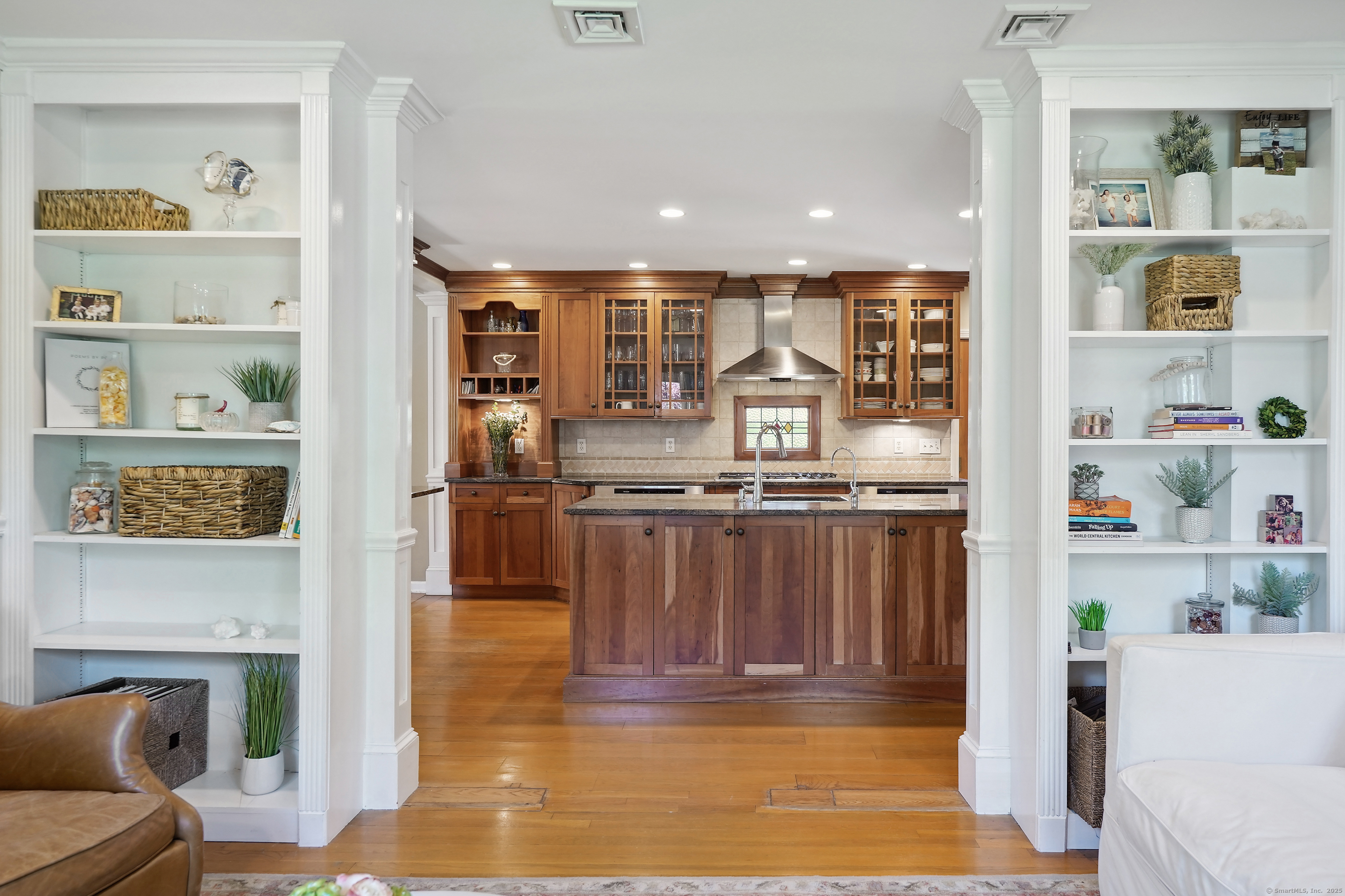 50 Carriage Drive, Stamford, Connecticut image 5