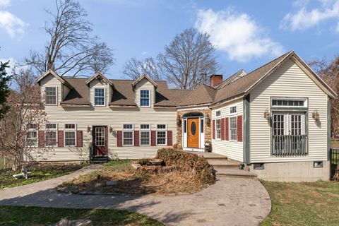 MLS: 24082909