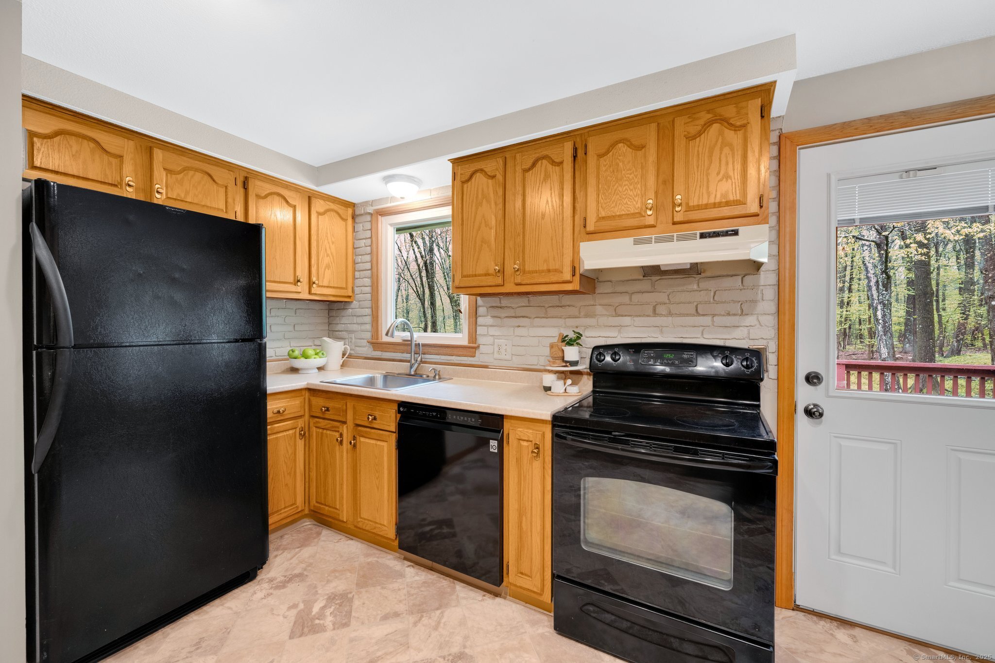 48 Town Line Road, New Hartford, Connecticut image 12