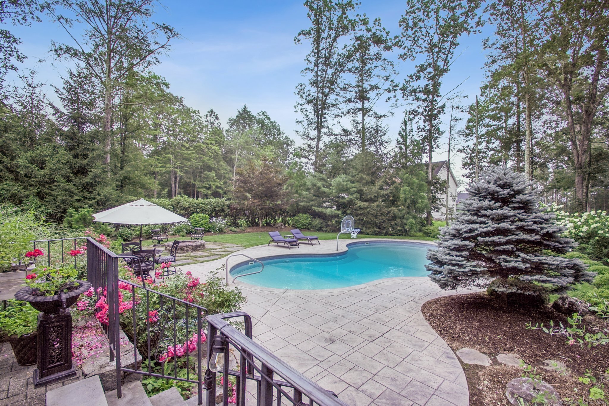 40 Pleasant Drive