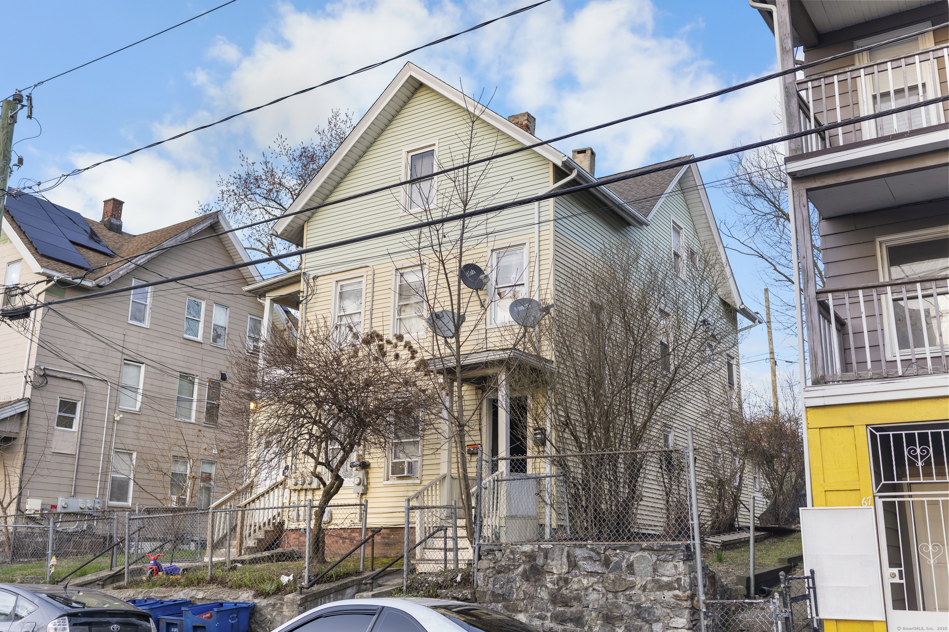Property for Sale at Lounsbury Avenue, Waterbury, Connecticut - Bedrooms: 7 
Bathrooms: 3 
Rooms: 13  - $319,000