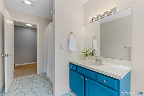 Tiny photo for 80 Country Lane #APT 20, Vernon, CT 06066 (MLS # 24151957)