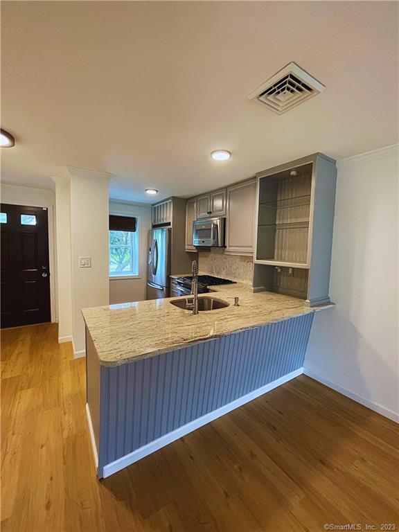 10 Evergreen Place 10