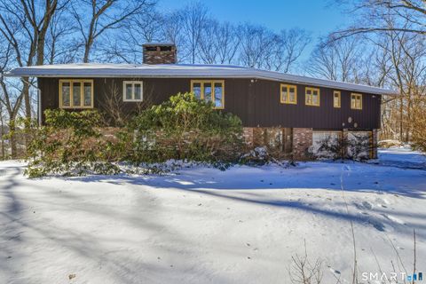 16 Merrywood Lane East Lyme CT 06333