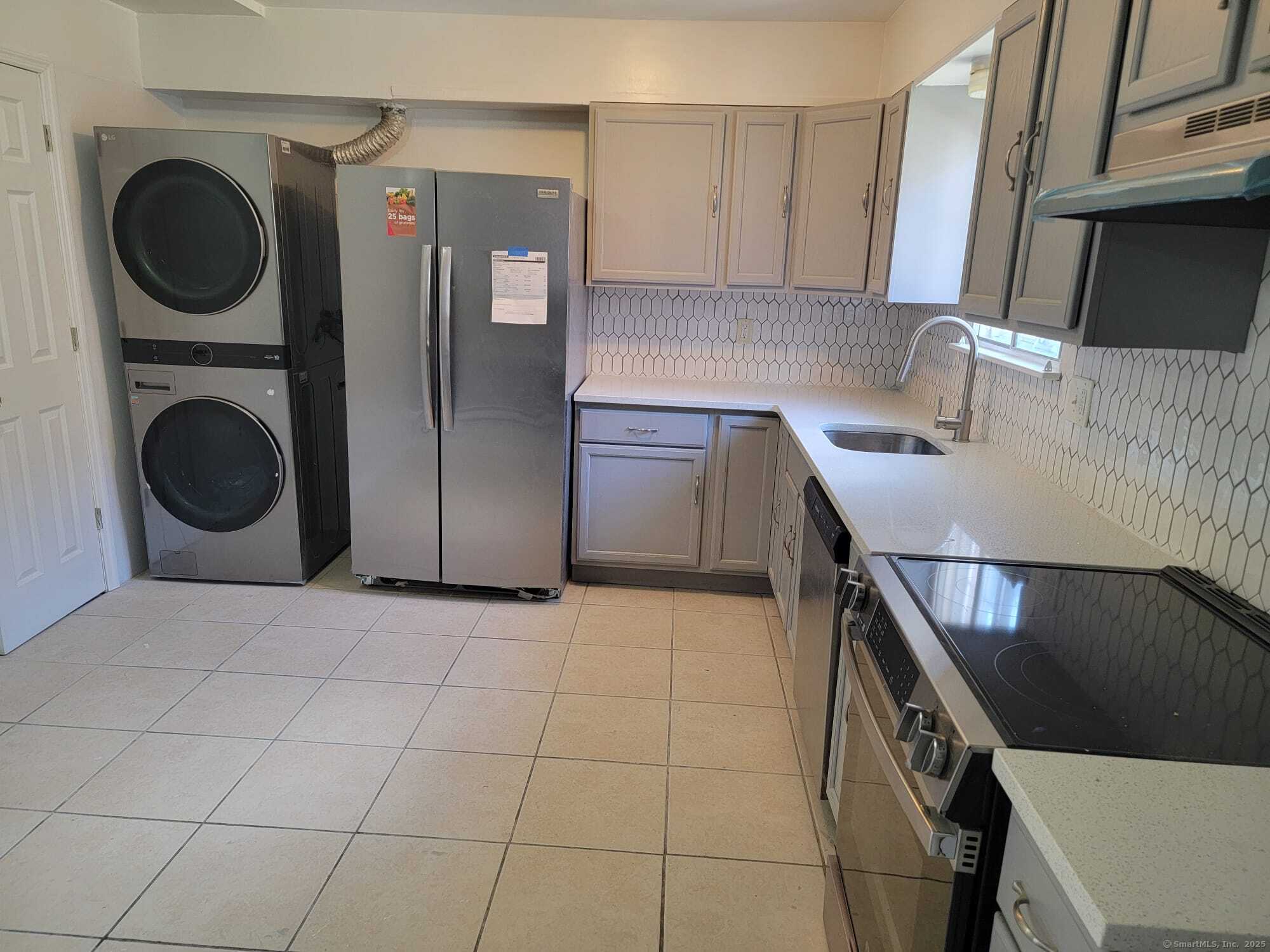 36 Sharon Road # APT 7, Waterbury, Connecticut image 6